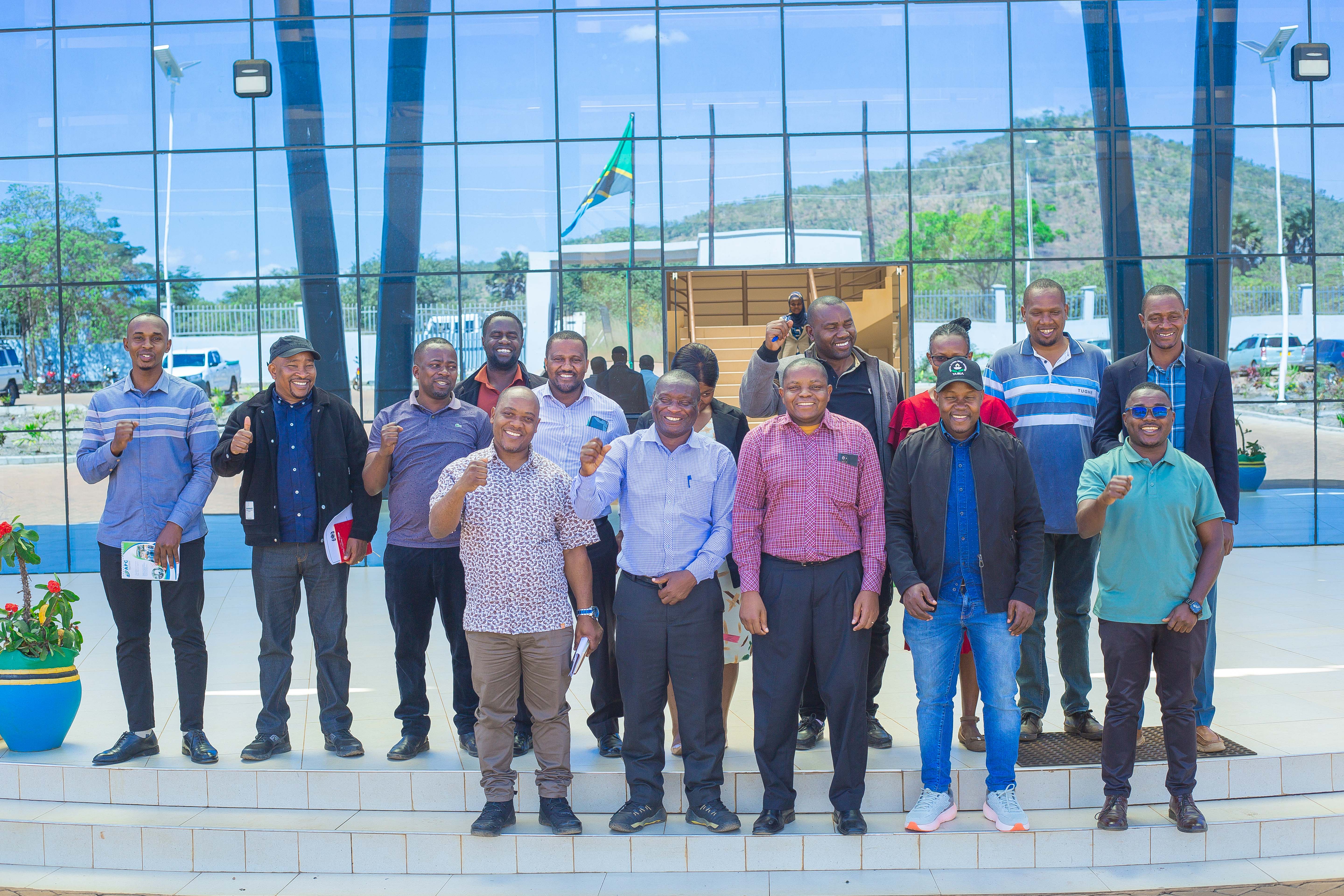 WATAALAMU KIGOMA WATUA KATAVI KUJIFUNZA UZOEFU WA MASOKO YA MAZAO